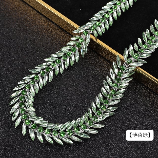 Leaf Crystal Trim Chain: Light green