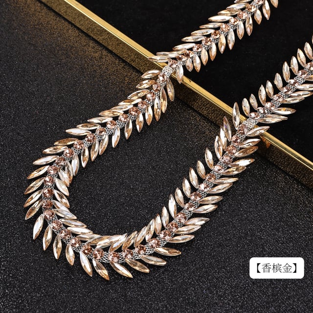 Leaf Crystal Trim Chain: Champagne gold