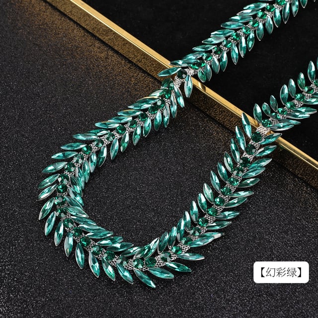 Leaf Crystal Trim Chain: Green
