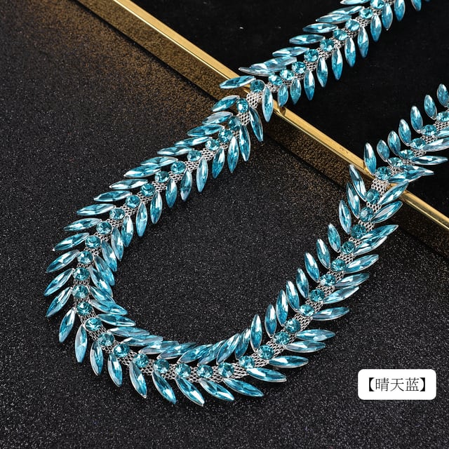 Leaf Crystal Trim Chain: Lake blue
