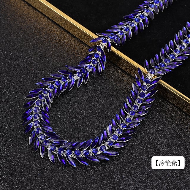 Leaf Crystal Trim Chain: Royal blue