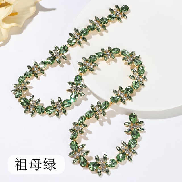 Teardrop Floral Crystal Chain: Emerald / gold-tone