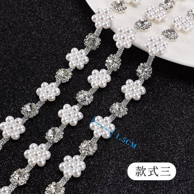 Pearl Flower Rhinestone Trim: Style 3