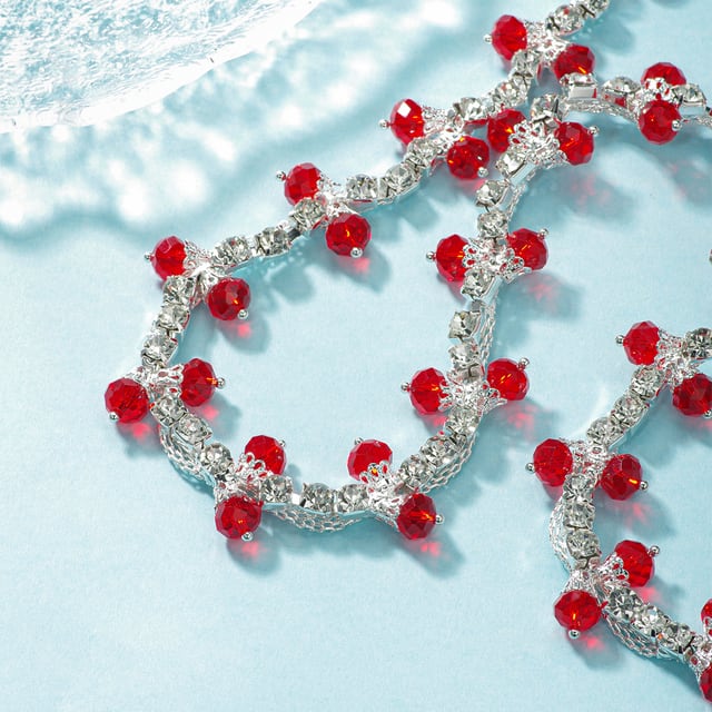 Color Bead Rhinestone Chain: Red beads