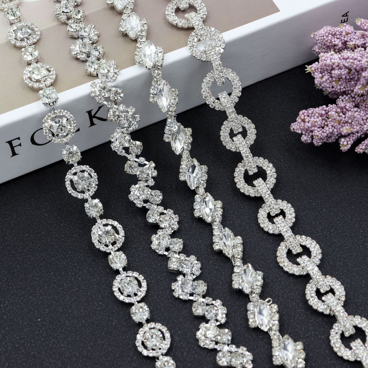 Circle Link Crystal Chain motif and placement reference