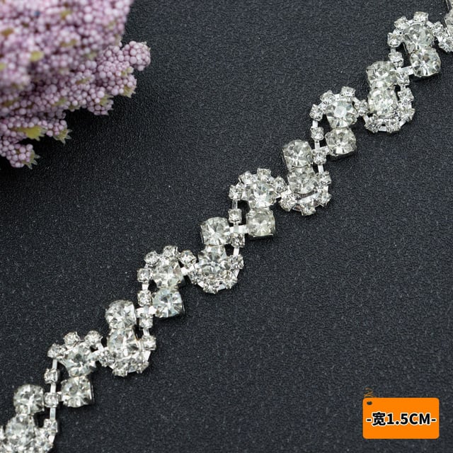 Circle Link Crystal Chain: Double-S · 1.5 cm