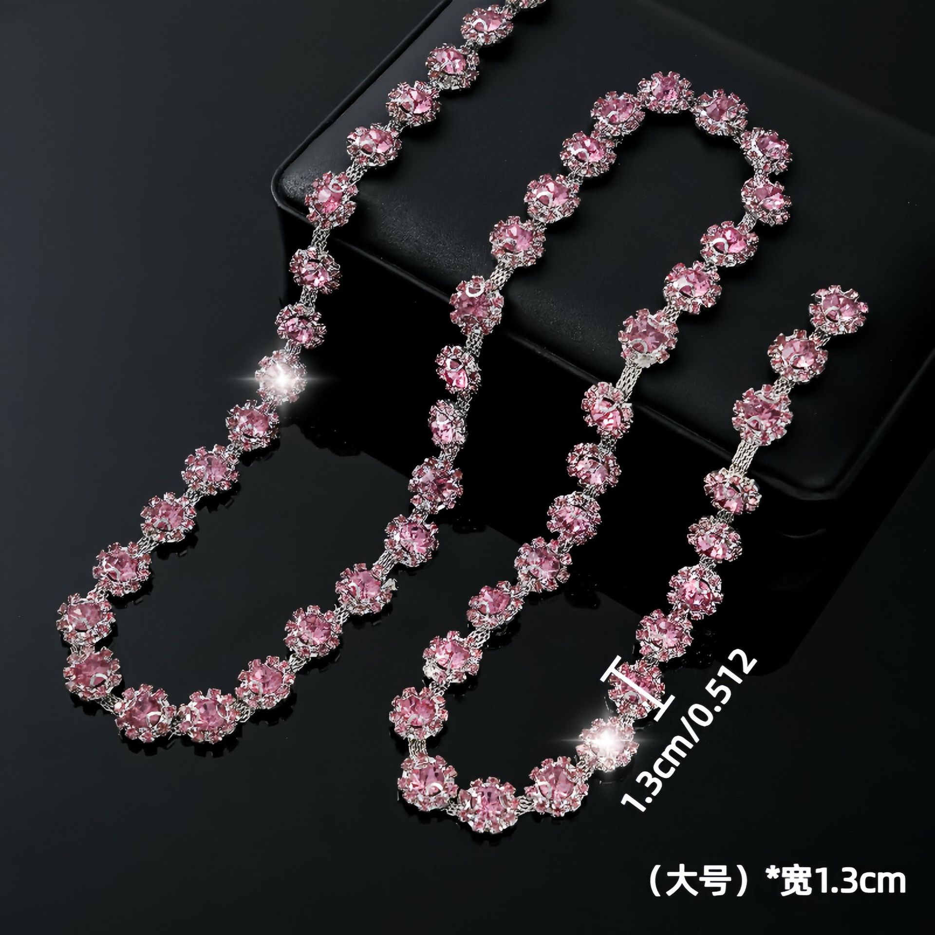 Small & Large Sunflower Rhinestone Chain — pink*1.3cm width -large / standard 1 source yard / approximately 90 cm long ( source packing: 10 units per roll)