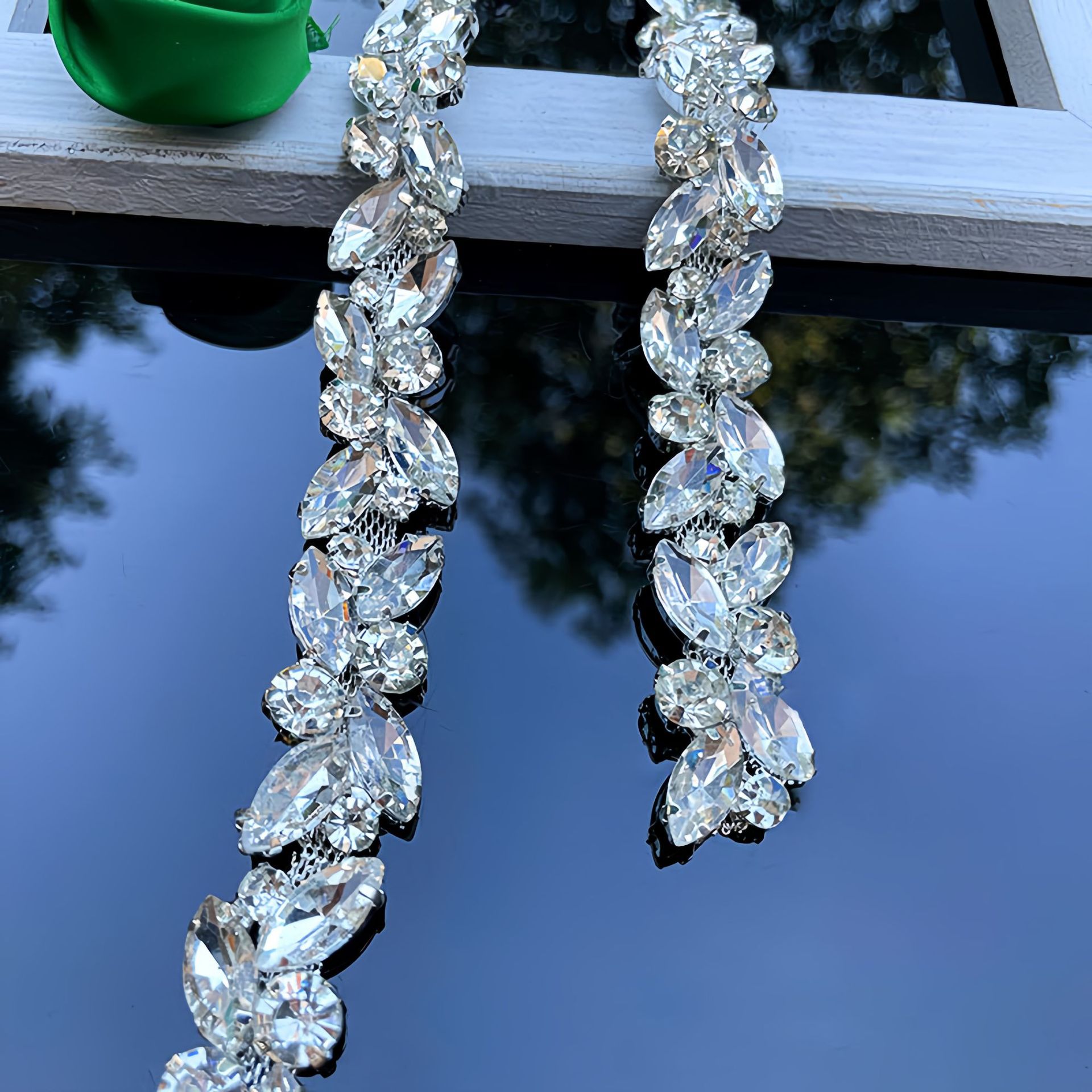 Wheat-Ear Marquise Glass Chain, 1.8 cm: supplied design and finish reference