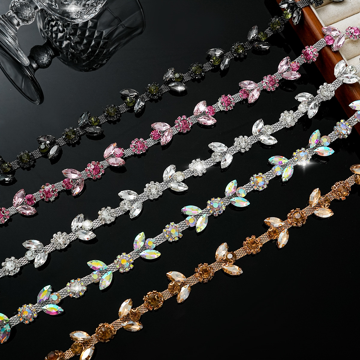 Colored Crystal Chain in Sparse & Dense Repeats: supplied design and finish reference, view 1