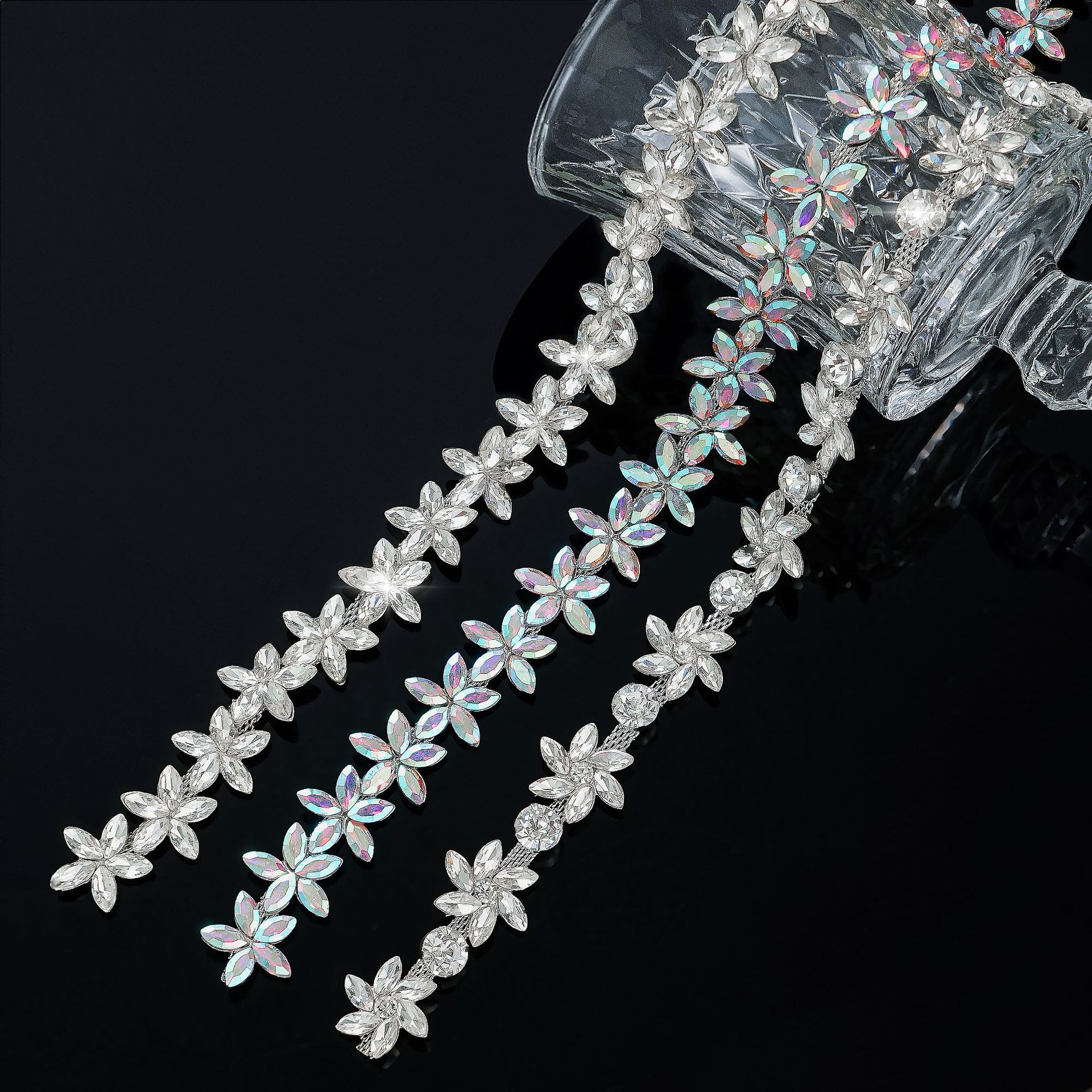 Marquise Petal Flower Trim, 1.8 cm: supplied design and finish reference, view 1