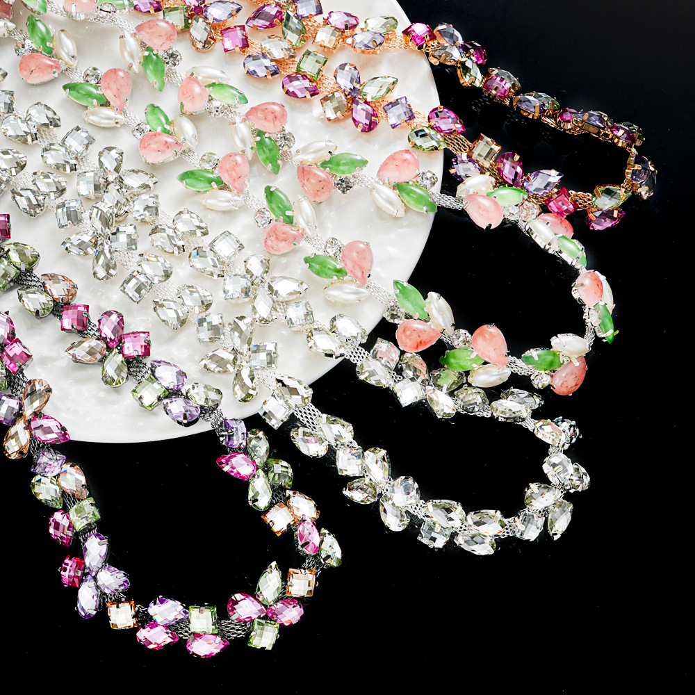 Crystal Flower & Colored Petal Trim, 2–2.1 cm motif and placement reference