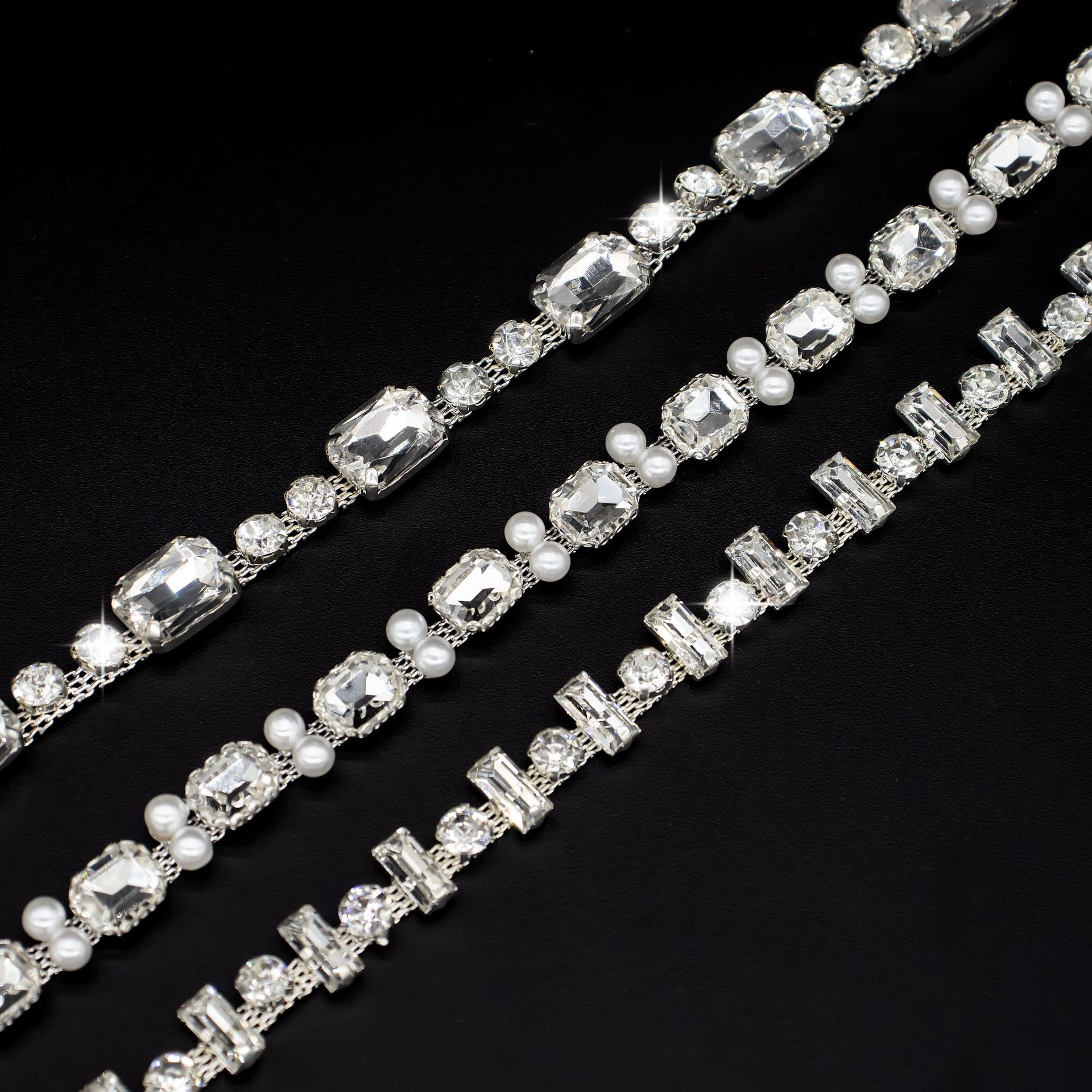 Square-Link Crystal & Pearl Trim, Iron or Copper: supplied design and finish reference