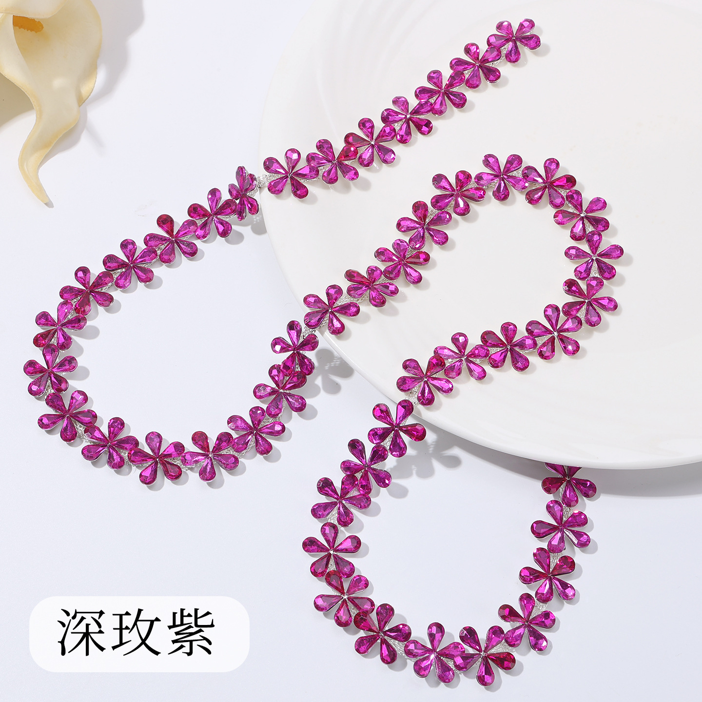 Five-Petal Glass Flower Chain on Copper — Deep rose purple* petals are 2mm wide / Copper base, 1 yard ≈ 90cm long (source packing: 10 units per roll)