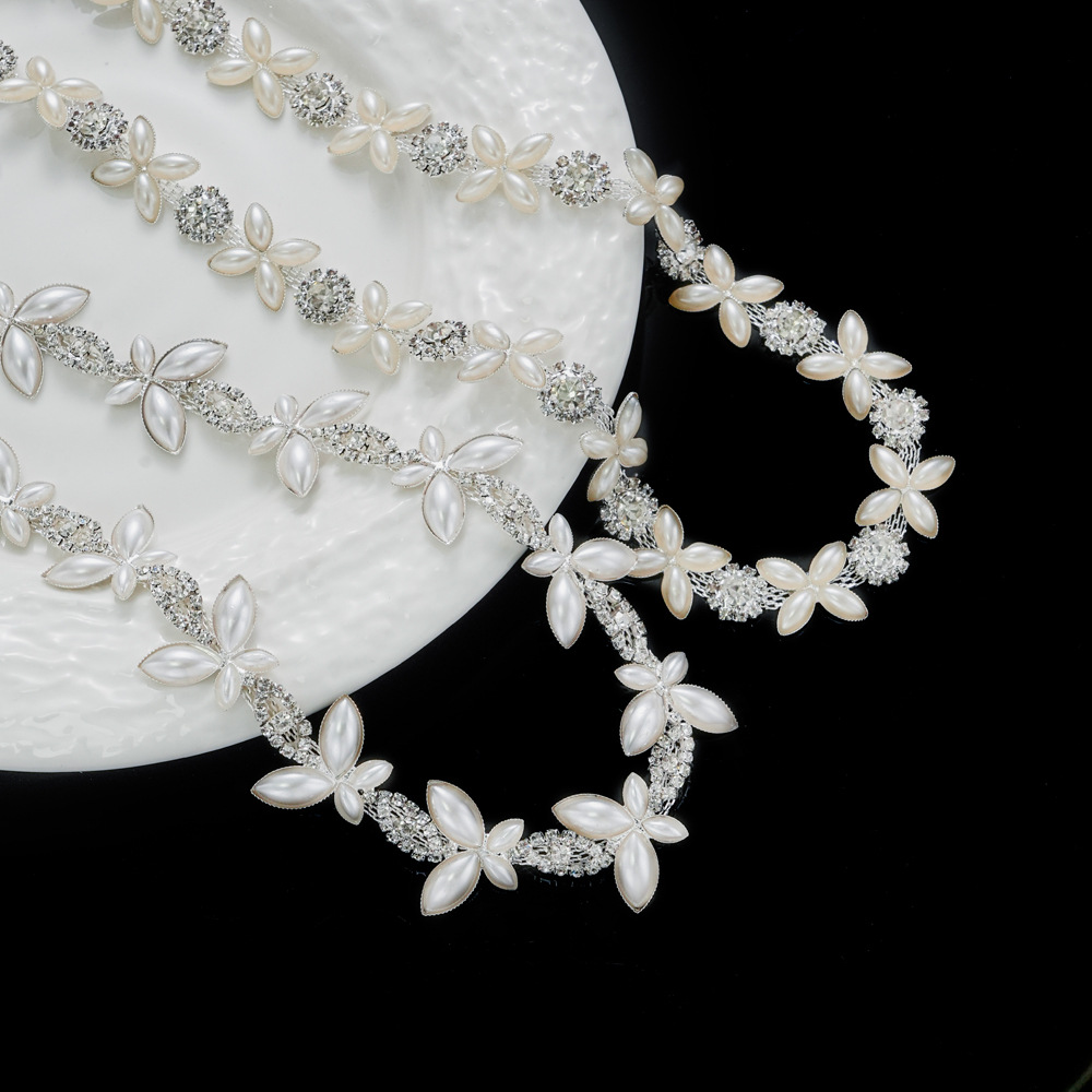 Marquise Petal Border in White & Beige References construction reference