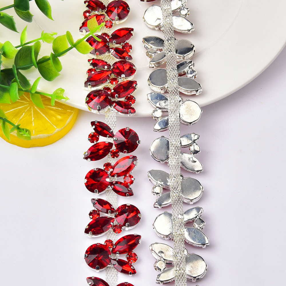 Rabbit-Ear Crystal Flower Chain, 3.3 cm construction reference