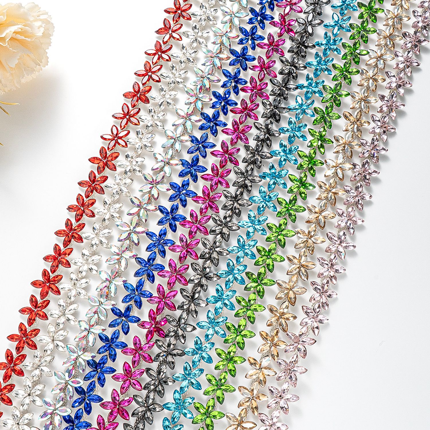 Small Star-Flower Rhinestone Chain, 1.6 cm construction reference