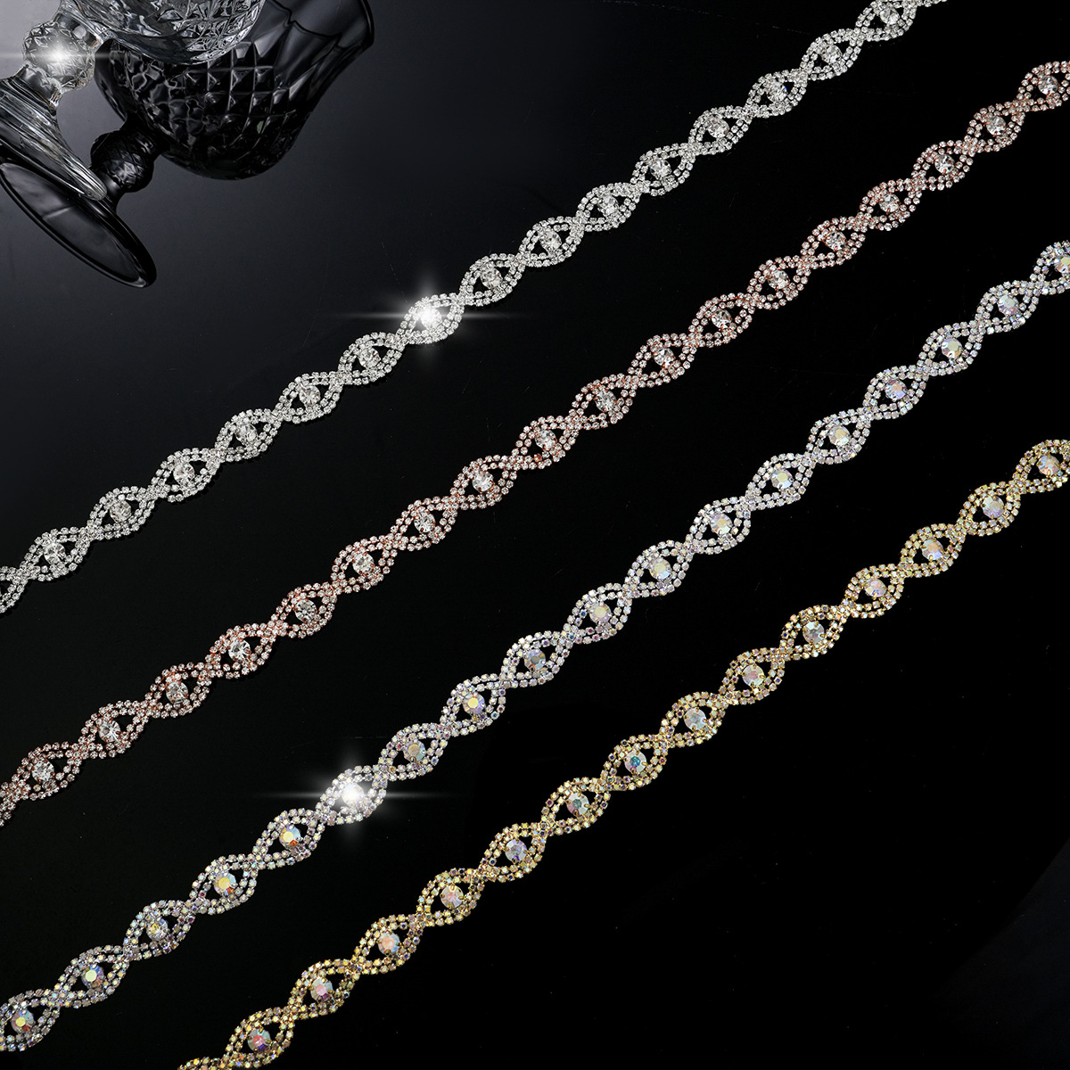 Interlaced Figure-Eight Rhinestone Chain, 1.4 cm: supplied design and finish reference, view 1