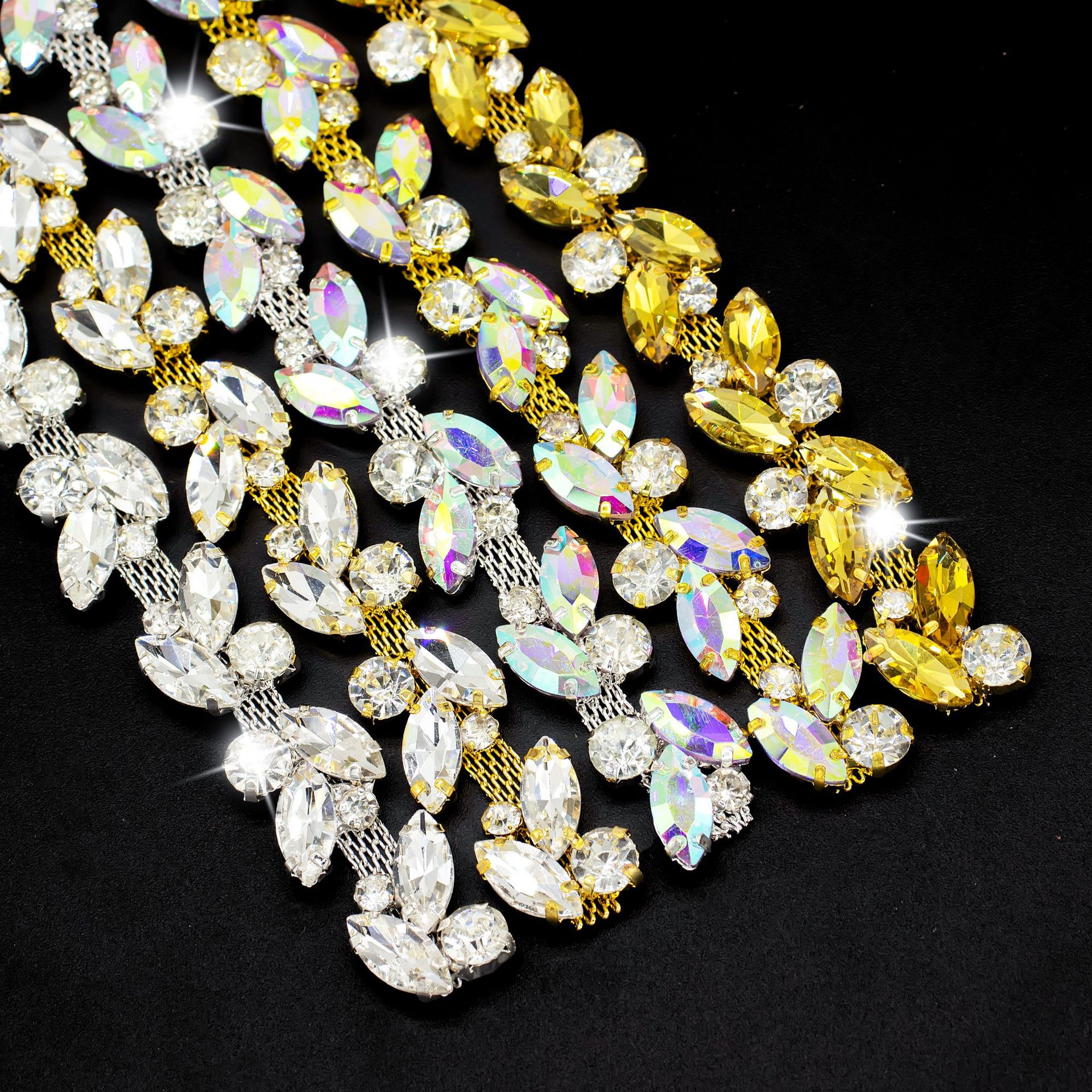 Sparse & Dense Marquise Glass Chain, 1.65 cm motif and placement reference